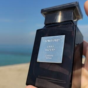 عطر توم فورد برائحة خشب العود _ Oud Wood Tom Ford