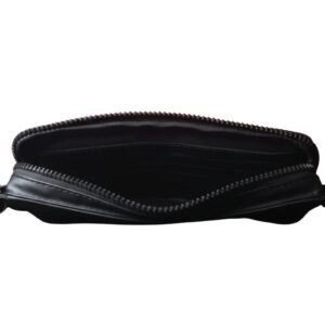 حقيبة Dsquared2 للرجال – تصميم أسود فاخر يجمع بين الأناقة والجرأة